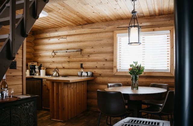 Two Paws Cabin- Chapman Springs