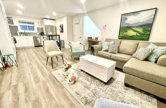 Two Private Pet Friendly Suites at Hills Meaford