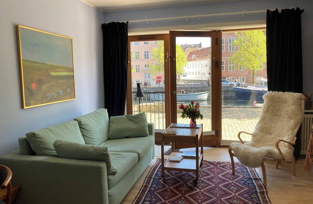 Two room apartment in Central Copenhagen old town by Chrisitanshavns Canaln