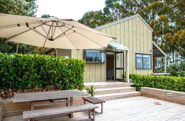 Two Rooms Onetangi - Onetangi Holiday Home