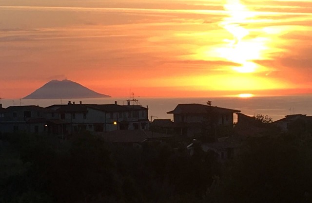 TWO STEPS FROM THE PEARL, HOUSE VANZA