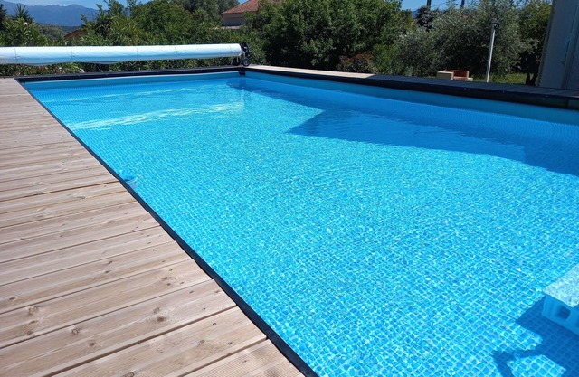 U Mandarinu ground floor of a villa with communal swimming pool