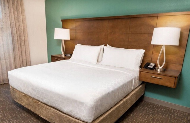 Ultimate 2BR Suite for Pleasure! Free Parking!