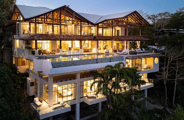 Ultimate Luxury, Dreamlike Setting Within Costa Rica's Lush Forests, Grand Pool