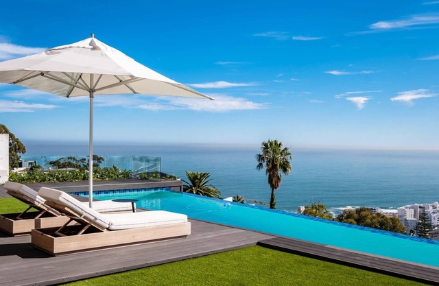 Ultra-Lux Villa w/Breathtaking Views, Gym + Daily