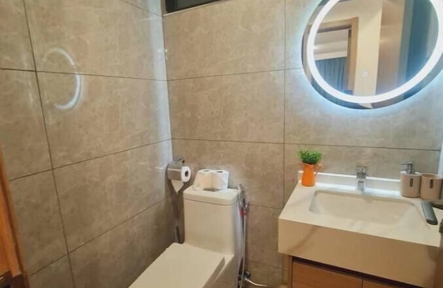 Ultra-Modern 3BR All-Ensuite Family Hse w/pool&gym