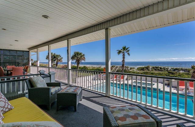 "Under The Sea" Oceanfront w/Huge Pool & Hot Tub, by Luxury Beach Rentals