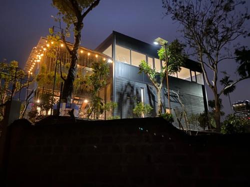 Undertree Life Villa