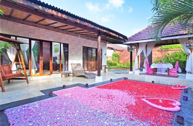 Unforgetable Romantic Pool Villa In Kuta