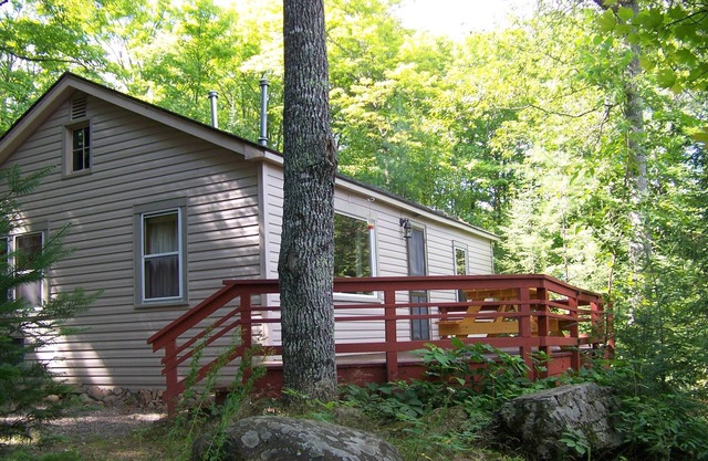 Unforgettable "Fishing Paradise" Cottage at LVD Lake