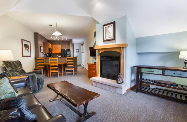 Unique & Comfortable Zephyr Mountain Lodge Condo with Slope and Continental Divide View condo