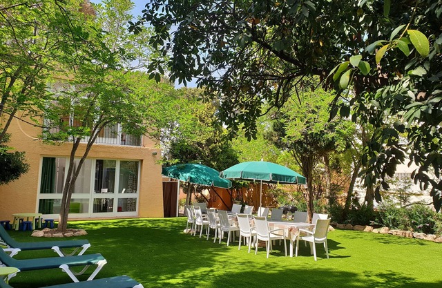 Unique house with garden at 45 meters from the sand beach of la Fosca.