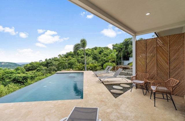 Unique Ocean View Property w/Infinity Pool!