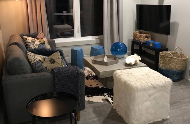Unique to TREMBLANT-BIG STYLE!HOT TUB .low rates-CITQ no. 303870