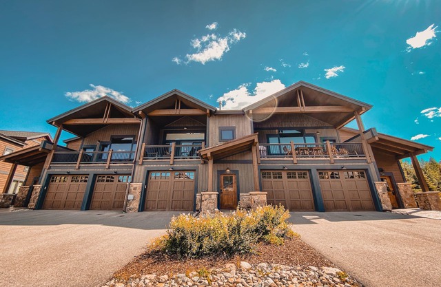Unit Close to Slopes, Gourmet Kitchen, Hot Tub