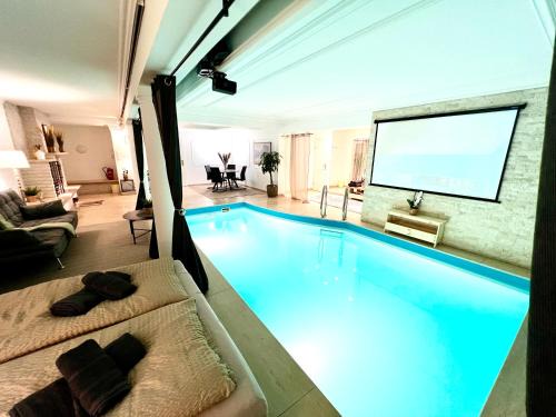 UNO POOL Apartment