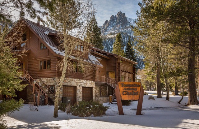 Unwind at the Yosemite Gateway Chalet this Fall - Special Rates Now!