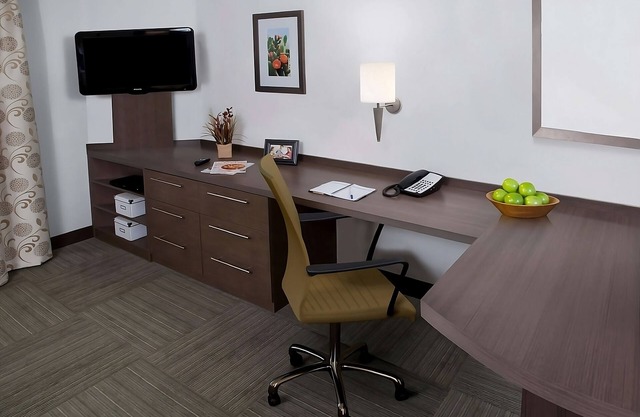 Unwind in a Pet-friendly Southfield Suite w/Private Kitchen and Free Parking!