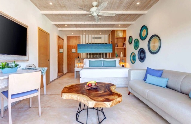Unwind in Stylish Holbox Hotel! Walk to Beach, Outdoor Swimming Pool!