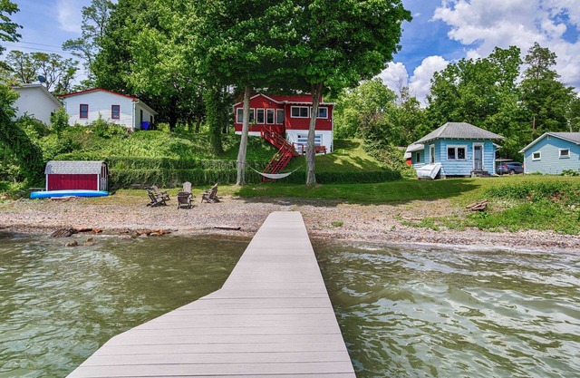 UnWined Lakeside: Remodeled Lakefront Home