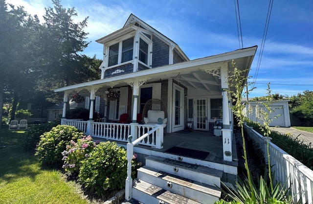 Updated 3-bedroom in gorgeous Oak Bluffs w/waterviews and expansive front porch
