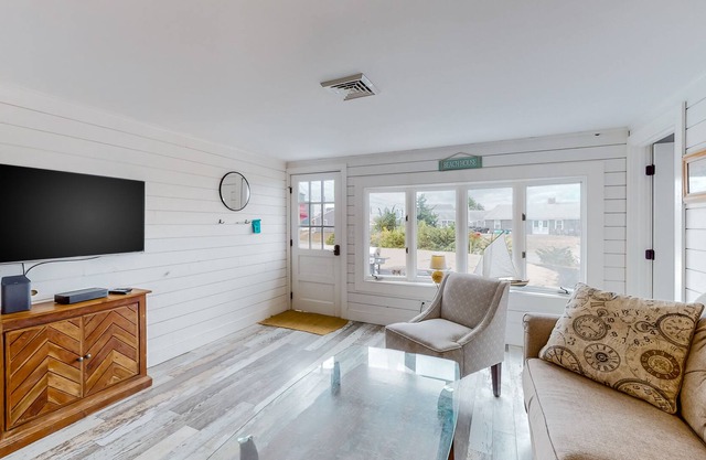Beachside Bungalow 