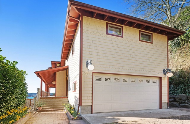 Updated home with a sauna & the best view in town - walk to the bayfront