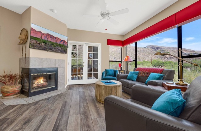 *Updated Tile!* View at Ventana 2 BR Condo/COM Pool/PATIO VIEWS!