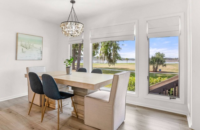 UPDATED WATER FRONT Villa: Golf Course,Marsh Front,Croquet Views/3br2bath Wifi