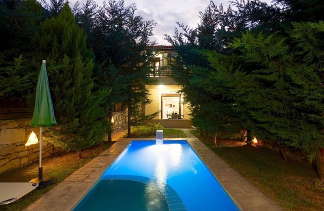 Uphoria Newly Built Spacious Villa With A Private Swimming Pool
