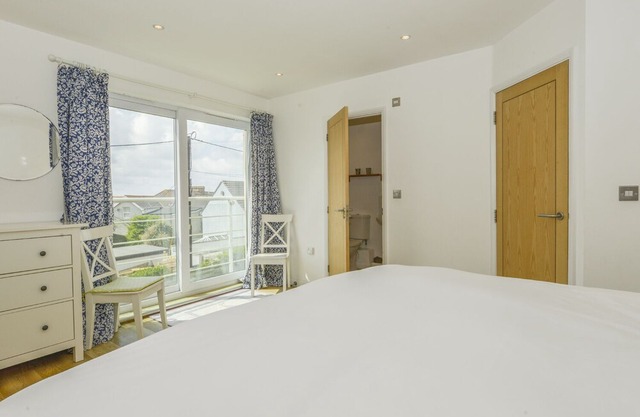 Upper Deck, BUDE
