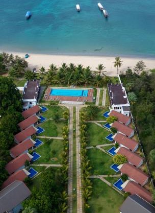 Uppuveli Beach by DSK