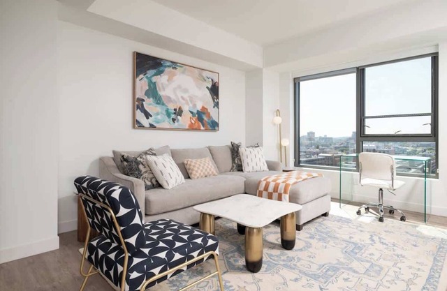 Upscale 1BR near MIT Harvard with Parking!