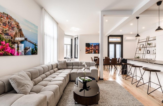 Upscale 3-bedroom in Trendy Plateau Mont-Royal (1,700 sq. ft.)
