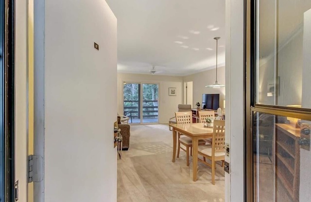 Upscale & Affordable Amelia Landings 2B/2B Condo. Short walk to beach!