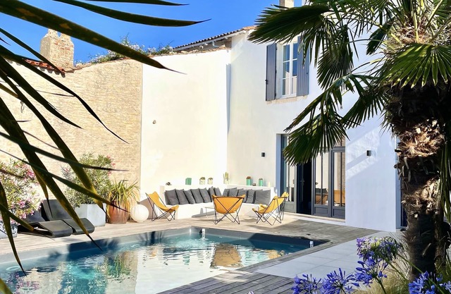 Upscale villa with pool in Bois-Plage-en-Ré