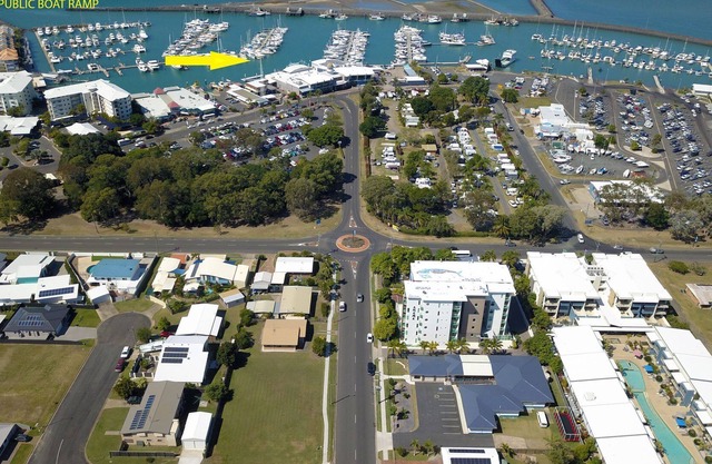 Urangan Harbour Cottage 