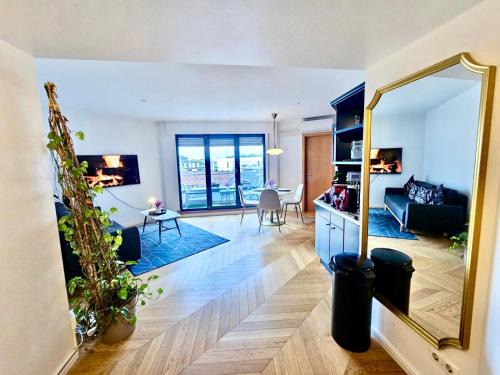 Urban comfort 1BR flat w terrace&parking