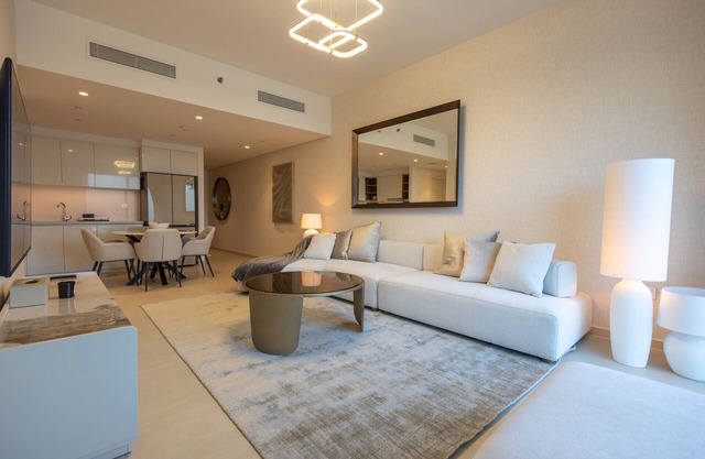 Urban & Elegant Stay Just Steps from Burj Khalifa