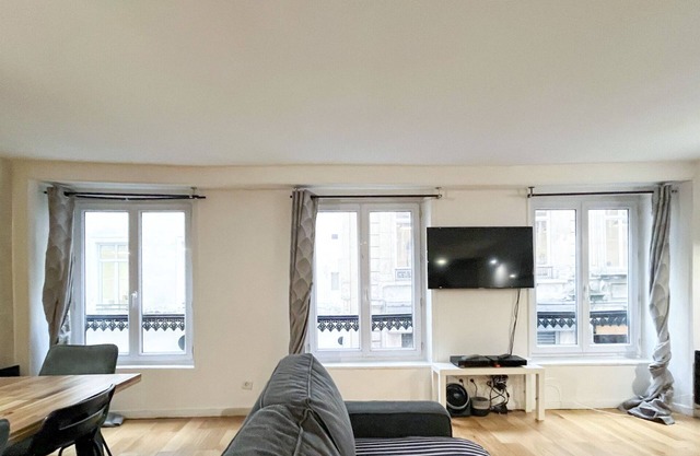 Urban Flat 89 - Charming 3 Bedroom Flat in Paris
