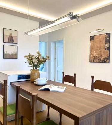Urban Hub Bund Art Deco 3Bedroom Enjoy the View of Shanghai with Balcony