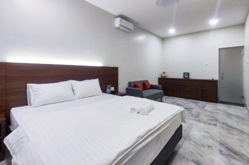 Urbanview Syariah Hotel Senen Jakarta