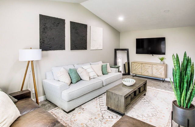 Utah Retreat w/Patio, Gas Grill & Mountain Views!