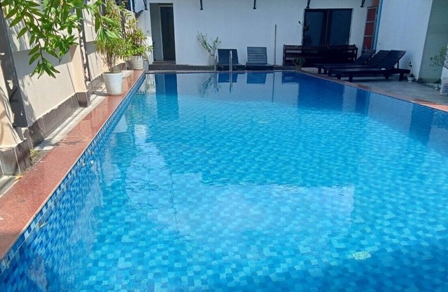 V Central Hotel