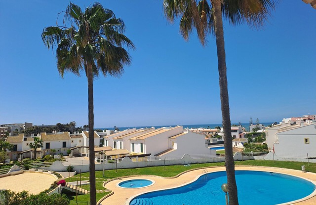 V2 Jardim da Oura, piscina, BBq, praia a 500m.
