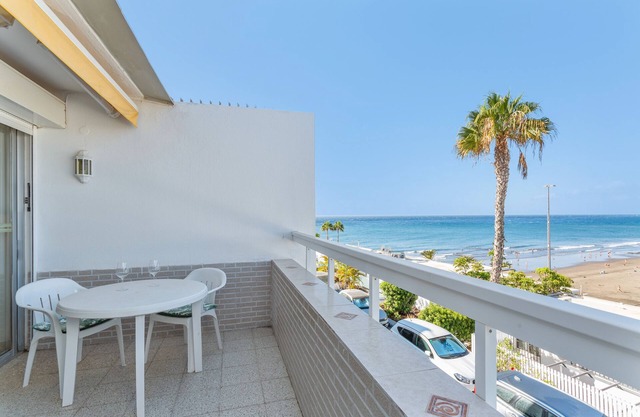 Vacation Apartment 'Al Mar En San Agustín' with Sea View, Private Terrace and Wi-Fi