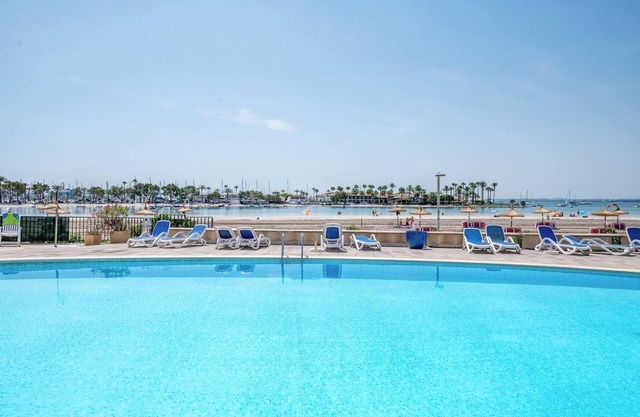 Vacation Apartment “Carabela Dali 113” Close to the Beach with Sea View and Pool