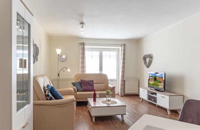 Vacation apartment/apartment for 4 guests with 75m² in Fehmarn OT Wenkendorf (127207)