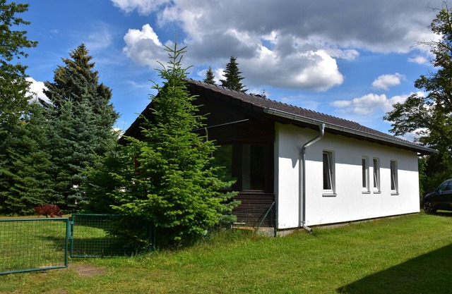 Vacation home by the forest in Canow