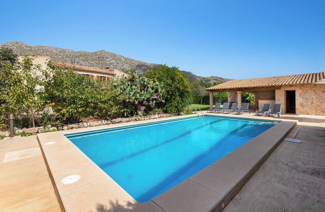 Vacation Home "Can Noble den Suau" with Pool, Whirlpool, Terraces & Garden